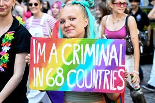 Unas 100.000 personas desfilan para celebrar el Día del Orgullo LGTBI en Helsinki