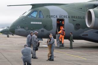 Parte misión humanitaria brasileña hacia Venezuela con 36 bomberos y 12 toneladas de carga