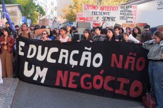 Estudiantes protestan en Lisboa contra el aumento de las tasas universitarias
