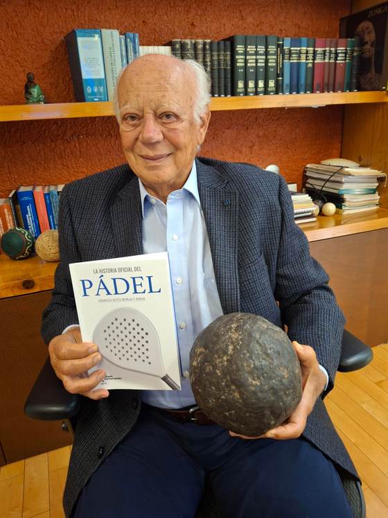 Cofundador del pádel asegura que Alcaraz y Sinner lo tendrían difícil en ese deporte