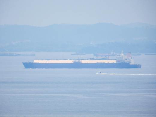 "No se esconden": la "flota fantasma" de Irán rastreada desde un ático en Singapur