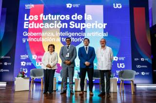 El futuro de universidades pasa por autonomía, IA y vínculo con sociedad, apuntan expertos