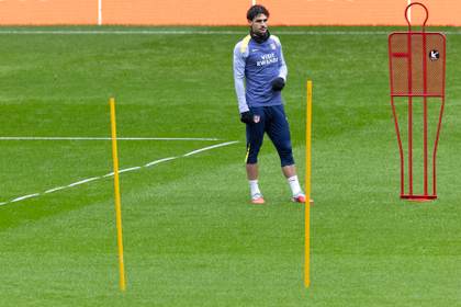 Cardoso avanza en su recuperación, ya toca balón y podría llegar a la vuelta contra el Barça