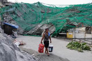 Filipinas da por fallecidos a 16 desaparecidos tras derrumbarse un edificio el domingo