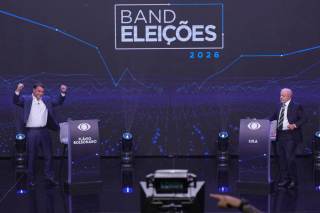 Lula y Bolsonaro protagonizan un duro primer debate centrado en sospechas de corrupción