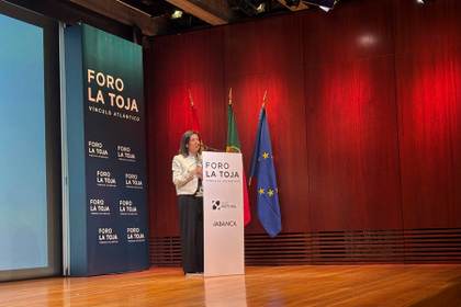 Robles: Solicitar flexibilidad presupuestaria muestra compromiso español con defensa