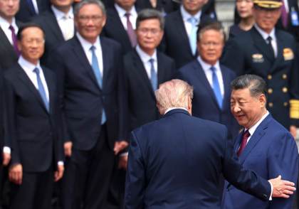 Xi y Trump concluyen en Pekín un primer cara a cara de dos horas y cuarto