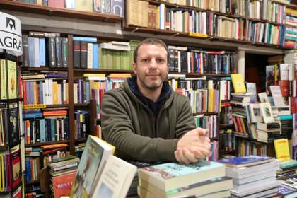 Uruguay celebra el Día Nacional del Libro en medio del debate por una ley de precio único