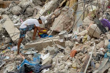 Aumentan a 5.119 los muertos por el doble terremoto en Venezuela del 24 de junio