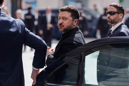 Zelenski llega a Ereván para la octava cumbre de la Comunidad Política Europea