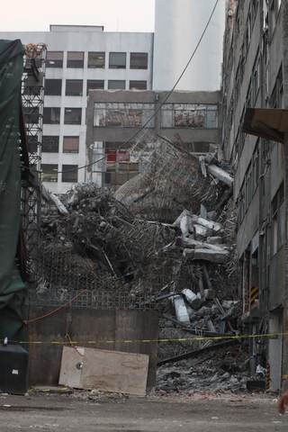 Fiscalía de Ciudad de México investiga el colapso de edificio en el centro de la capital