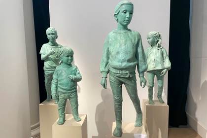 Esculturas de todo el mundo se exhiben en una exposición única en Londres