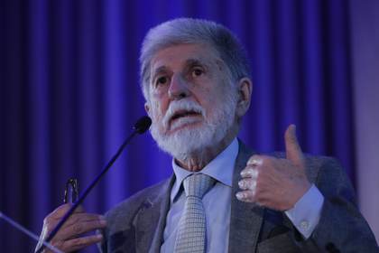 Amorim, asesor de Lula, dice que el veto de la UE a la carne brasileña es una "decepción"