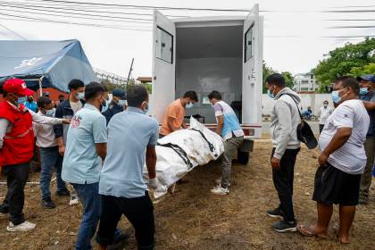 Aumentan a 939 los muertos y baja la cifra de desaparecidos tras la riada en Nepal