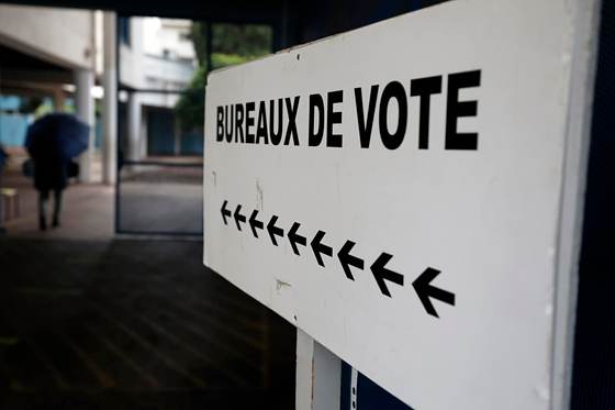 Casi la midad de los franceses votaron a la media tarde en las municipales francesas