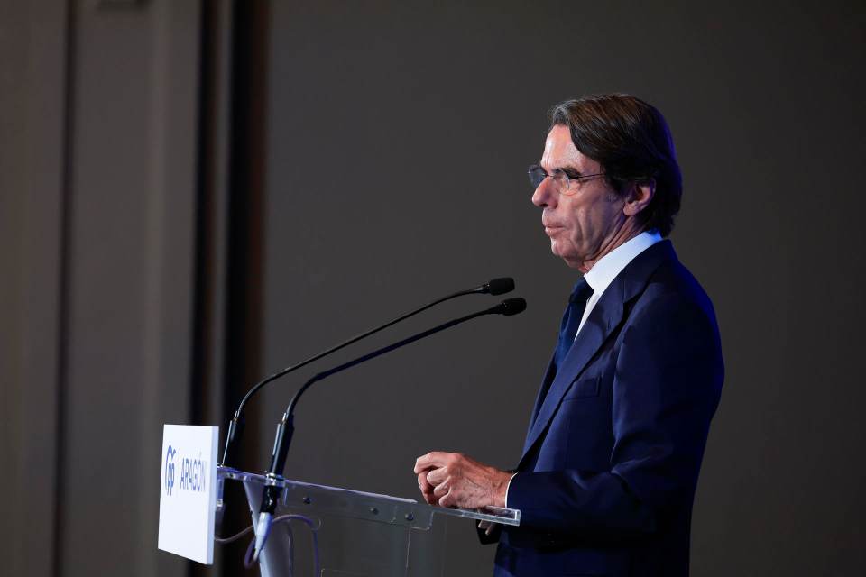 Aznar carga contra el populismo que ve como un riesgo muy serio para la democracia