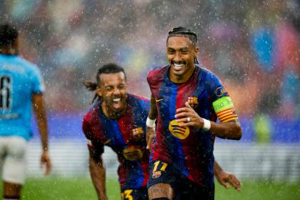 Raphinha entra en el 'top cinco' de máximos goleadores del Barça en la Liga de Campeones