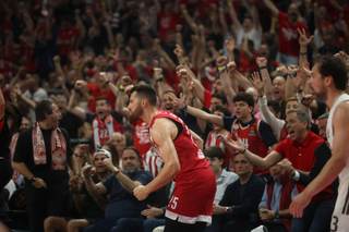 El Olympiacos, rey de Europa de nuevo; el Madrid tira de casta y el Valencia roza la épica