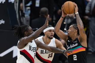 111-98. Los Spurs derrotan a los Blazers en el debut soñado de Wembanyama en 'playoff'