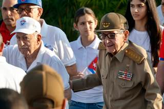 Raúl Castro reaparece en un Primero de Mayo cubano volcado en la defensa frente a EE.UU.