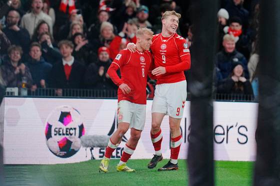 4-0. Dinamarca liquida a Macedonia del Norte en diez minutos y sueña con ir al Mundial