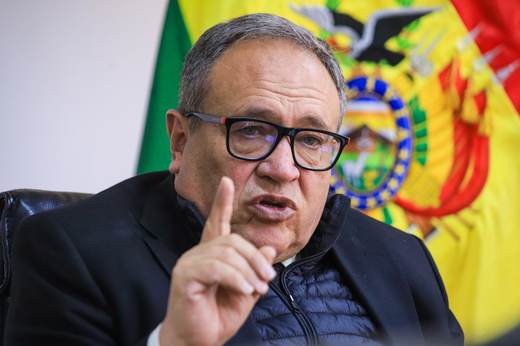Bolivia ofrecerá estabilidad en contratos y alivio fiscal para captar capitales mineros