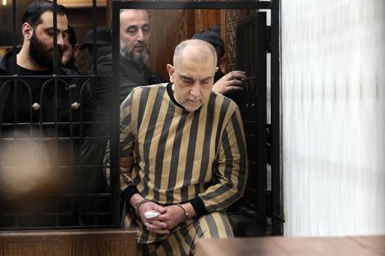 Comienza en Siria primer juicio contra altos cargos del régimen Al Asad, incluido su primo