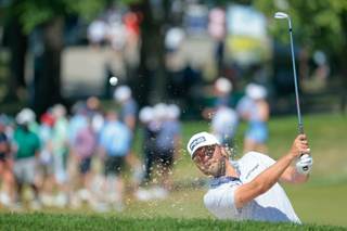 Smalley llega líder a la última ronda con Rahm a dos golpes y en crecimiento