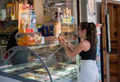 El helado arranca bien su temporada alta y se adentra en el mundo del picoteo entre horas