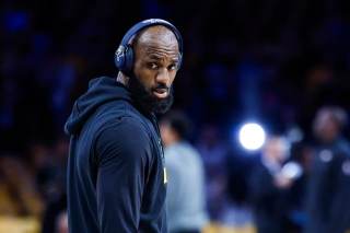 Trump carga contra Lebron James por no escuchar con solemnidad el himno nacional
