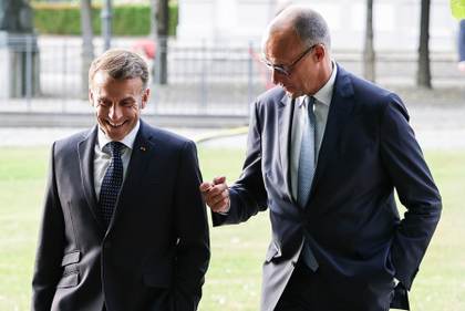 Merz recibe a Macron en un consejo de ministros franco-alemán para dinamizar el eje París-Berlín