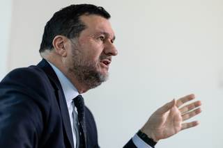 "Sin atacar su patrimonio, no destruiremos al Tren de Aragua", afirma fiscal chileno