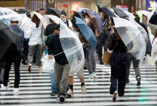 Más de 1,9 millones de personas bajo orden de evacuación en Japón por el tifón Dujuan
