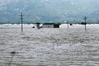 Un muerto y más de 6.000 evacuados por las inundaciones en varias islas de Grecia