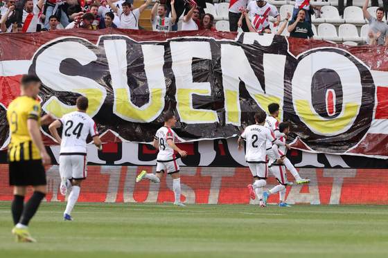 3-0. El EuroRayo se da un festín ante el AEK Atenas