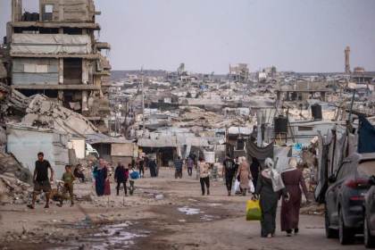 Israel mata a dos palestinos en un ataque aéreo contra el suroeste de la ciudad de Gaza