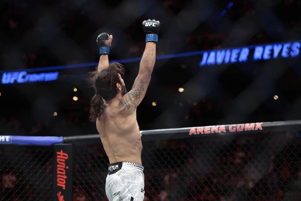 El colombiano 'Blair' Reyes derrota a Douglas Silva por nocaut técnico en UFC