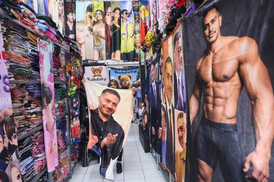 García Harfuch, el secretario de Seguridad de México, se convierte en fenómeno pop