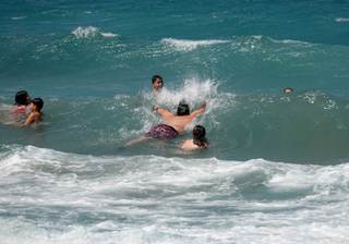 Una ONG contradice a las autoridades griegas al denunciar mala calidad del agua en playas