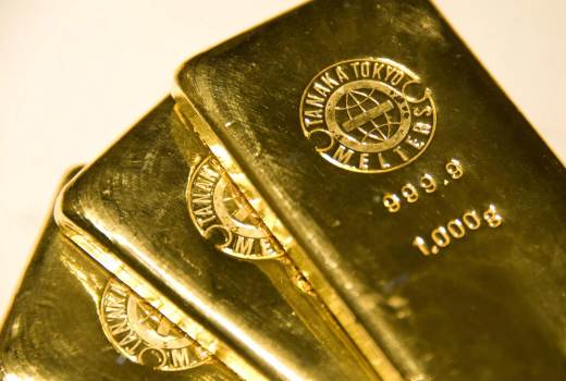 Las mineras superan al mercado impulsadas por el oro y el cobre pese a no producir más