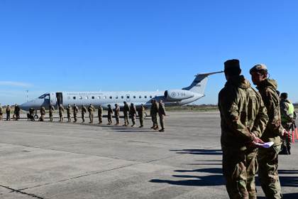 Argentina envía un primer grupo de brigadistas y perros de rescate a Venezuela