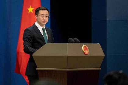 China avisa de que su cooperación con Irán "no debe ser socavada" por EE.UU.