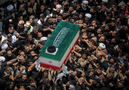 Más de 10 millones de personas participaron en el cortejo fúnebre de Jameneí en Irak