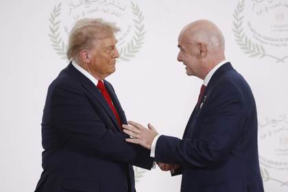 Trump felicita al "gran líder" Infantino por sus 10 años al frente de la FIFA