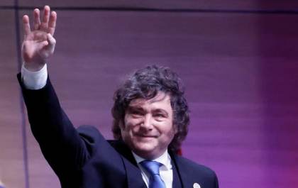 Milei vuelve a arremeter contra la prensa: "Son de izquierda y desean que me vaya mal"