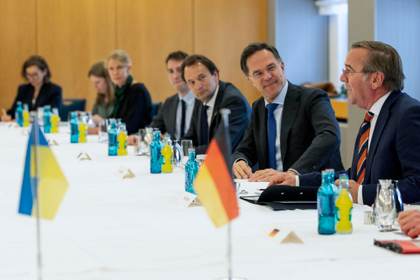 La OTAN y aliados de Ucrania instan a no flaquear en apoyo militar pese a guerra de Irán