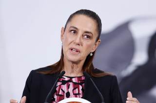 Sheinbaum celebra el llamado de paz de León XIV ante las críticas de Trump