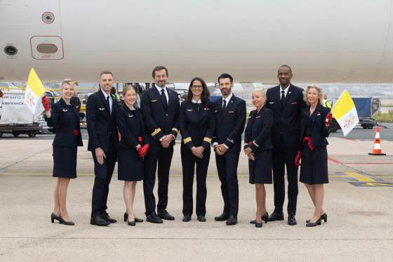 La comandante del Airbus A321 que lleva al papa por Francia: "Me llevó 2 segundos aceptar"