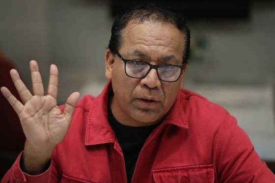 Sánchez denuncia "un fraude en desarrollo" en Perú y no reconocerá al gobierno de Fujimori