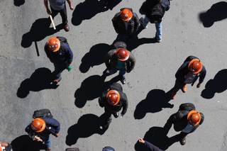 Central Obrera Boliviana encabeza marcha para reclamar un aumento salarial del 20 %